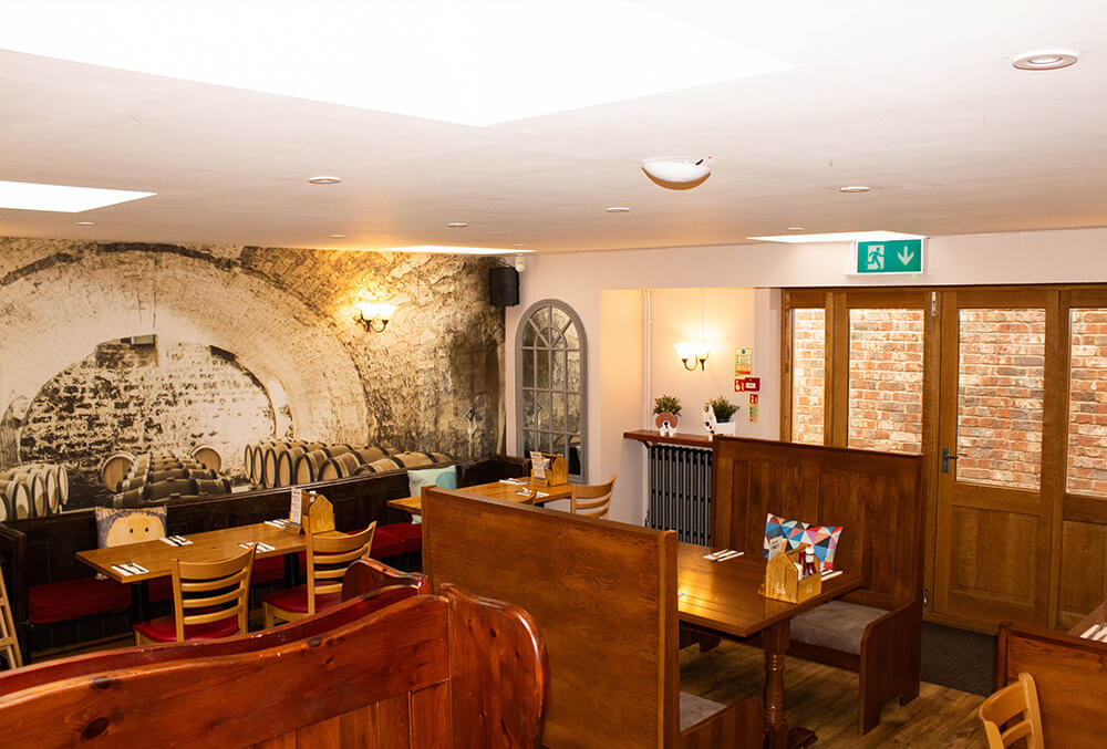Dine With Us Image 12 | Tudor Arms - Slimbridge, Gloucestershire