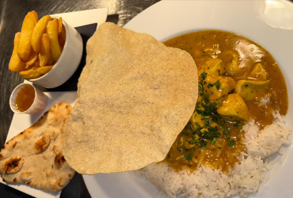 Dine With Us Image 15 | Tudor Arms - Slimbridge, Gloucestershire
