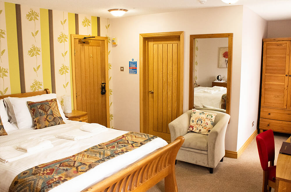 Stay With Us Image 2 | Tudor Arms - Slimbridge, Gloucestershire