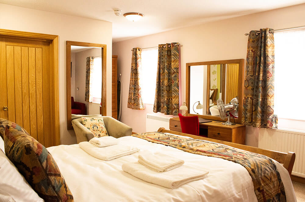 Stay With Us Image 3 | Tudor Arms - Slimbridge, Gloucestershire