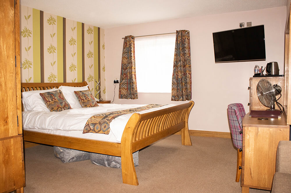 Stay With Us Image 8 | Tudor Arms - Slimbridge, Gloucestershire